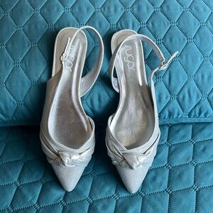Silver pointy flats